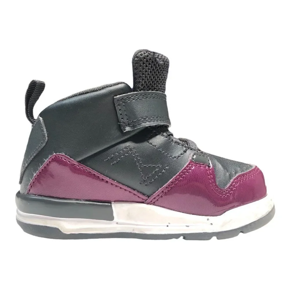 Nike Air Jordan 629944-022 purple and gray size 5c